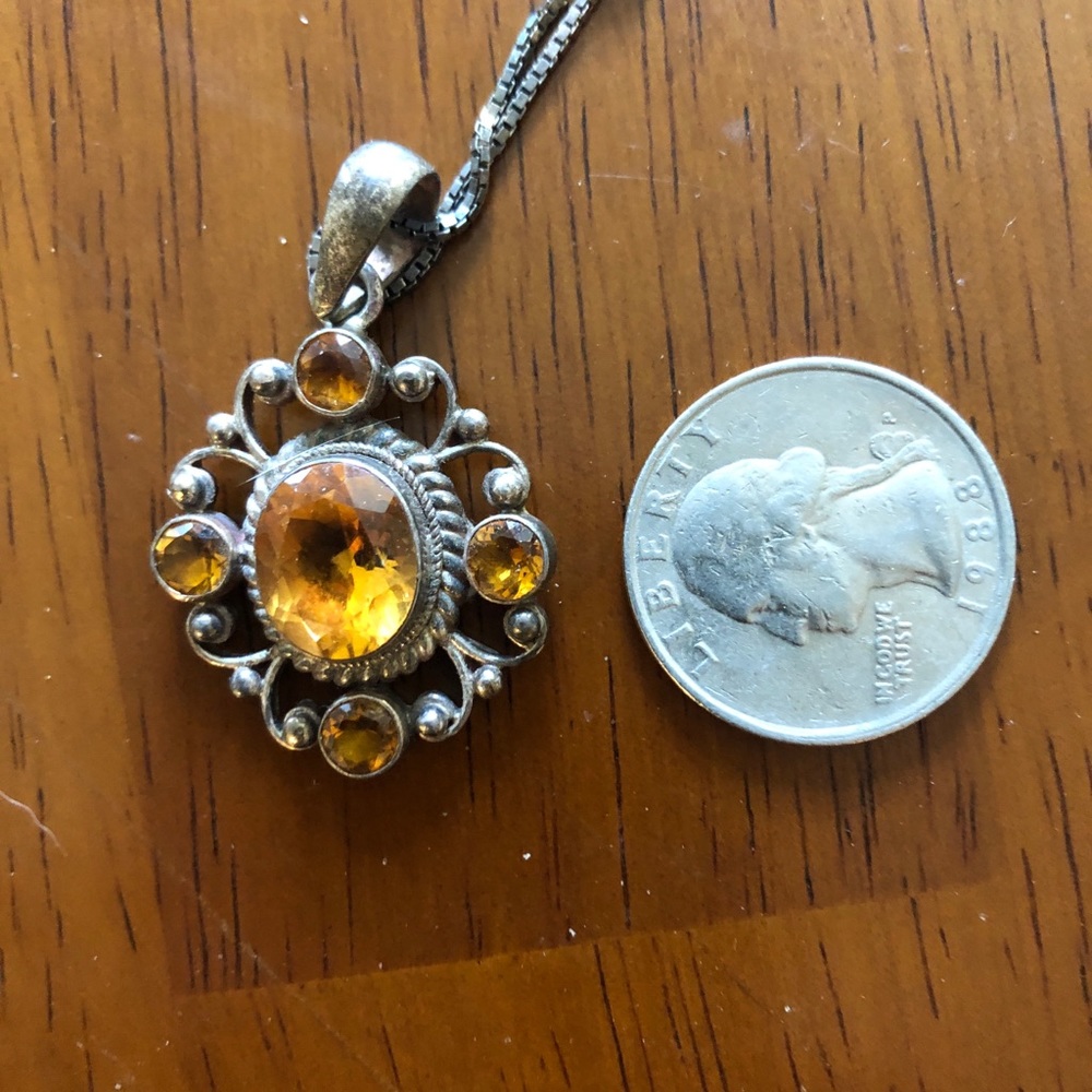 SS AMBER GLASS NECKLACE